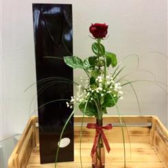 Romancing Rose Vase &amp; Chocolate